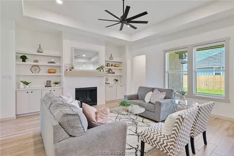 Living - 2822 Captain Dr, Bryan, TX 77808 photo 2 of 2