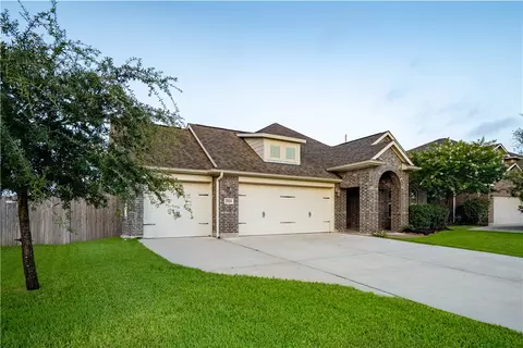 Exterior - 2928 Archer Dr, Bryan, TX 77808 photo 2 of 5