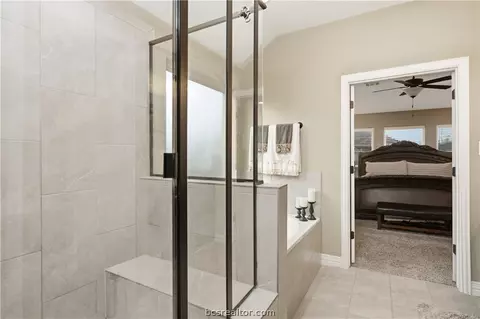 Bath - 2928 Archer Dr, Bryan, TX 77808 photo 2 of 5