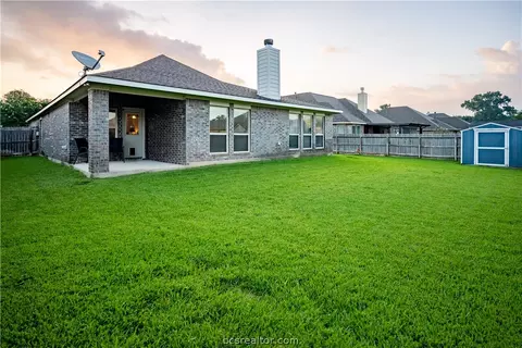 Exterior - 2928 Archer Dr, Bryan, TX 77808 photo 4 of 5