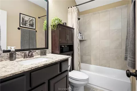 Bath - 2928 Archer Dr, Bryan, TX 77808 photo 5 of 5