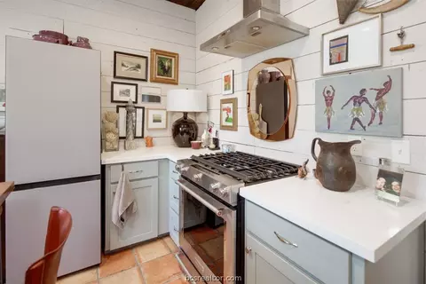Kitchen - 715 E 31st St, Bryan, TX 77803 photo 3 of 4