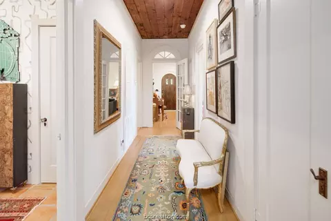 Entry Way - 715 E 31st St, Bryan, TX 77803 photo 1 of 1