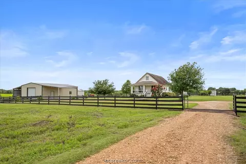 Exterior - 8233 Quebe Rd, Brenham, TX 77833 photo 2 of 6