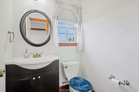 Bath - 8233 Quebe Rd, Brenham, TX 77833 photo 3 of 3
