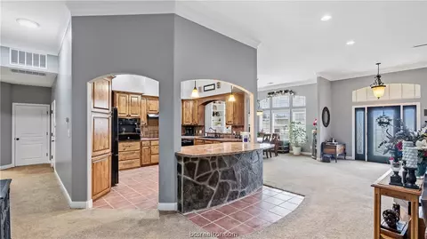 Entry Way - 135 Apache Dr, Franklin, TX 77856 photo 1 of 2
