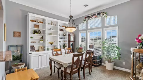 Dining - 135 Apache Dr, Franklin, TX 77856 photo 2 of 3