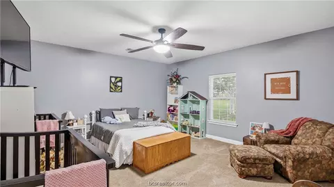 Bedroom - 135 Apache Dr, Franklin, TX 77856 photo 4 of 4