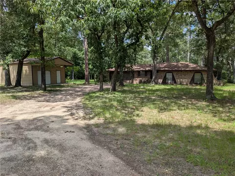 16745 Dogwood Ct, Plantersville, TX 77363