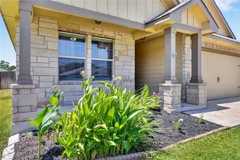 Exterior - 1933 Cartwright St, Bryan, TX 77807 photo 2 of 7