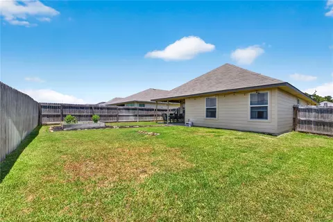 Exterior - 1933 Cartwright St, Bryan, TX 77807 photo 6 of 7