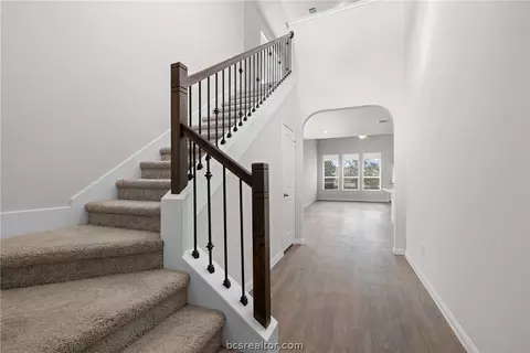 Entry Way - 4702 Nopalitos Way, Bryan, TX 77807 photo 2 of 3