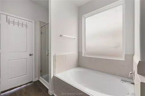 Bath - 4702 Nopalitos Way, Bryan, TX 77807 photo 3 of 4