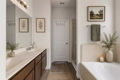 Bath - 4702 Nopalitos Way, Bryan, TX 77807 photo 2 of 4
