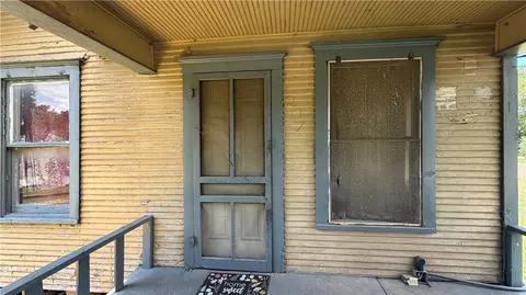 Exterior - 207 E Davis St, Hearne, TX 77859 photo 6 of 6