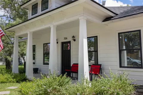 Exterior - 706 Banks Ave, Bryan, TX 77803 photo 3 of 8
