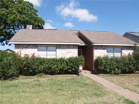 815 Camellia Ct, College Station, TX 77840