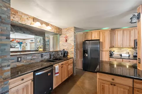 Kitchen - 28659 Double Culvert Rd, Hempstead, TX 77445 photo 5 of 6