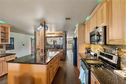 Kitchen - 28659 Double Culvert Rd, Hempstead, TX 77445 photo 2 of 6