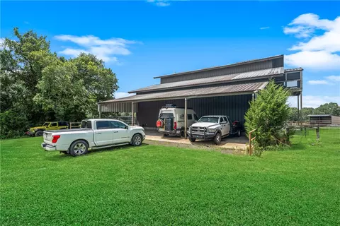 Exterior - 28659 Double Culvert Rd, Hempstead, TX 77445 photo 3 of 4