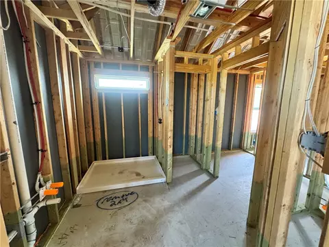 Bath - 1918 Mcarthur Ave, Bryan, TX 77803 photo 2 of 2