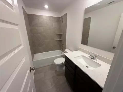 Bath - 1918 Mcarthur Ave, Bryan, TX 77803 photo 2 of 2