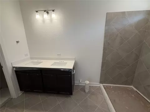 Bath - 6057 Badger St, Bryan, TX 77807 photo 3 of 4
