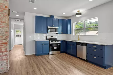 Kitchen - 2100 Cavitt Ave, Bryan, TX 77801 photo 2 of 2