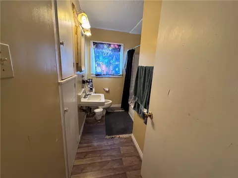 Bath - 1500 Baker Ave, Bryan, TX 77803 photo 1 of 2