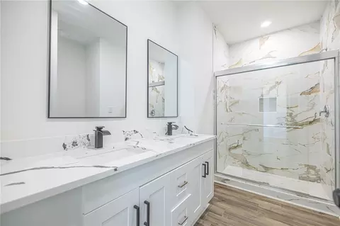Bath - 601 E 21st St, Bryan, TX 77803 photo 1 of 3