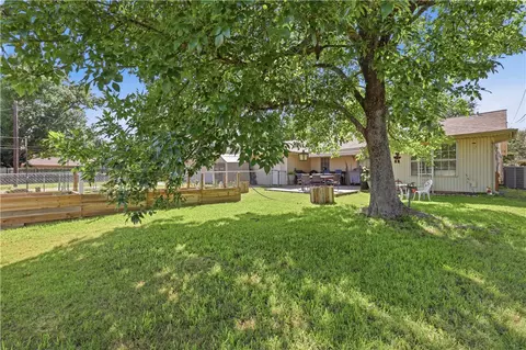 Exterior - 1614 Luza St, Bryan, TX 77802 photo 2 of 4