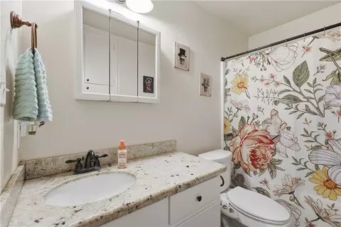 Bath - 1614 Luza St, Bryan, TX 77802 photo 1 of 3