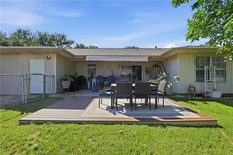 Exterior - 1614 Luza St, Bryan, TX 77802 photo 3 of 4