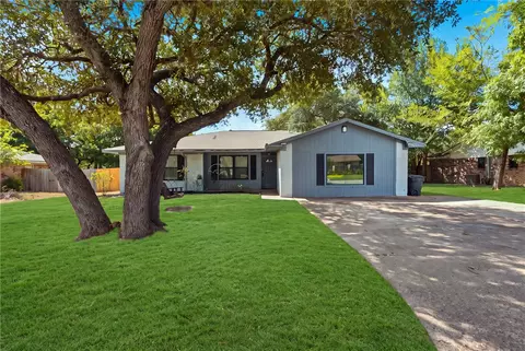 1302 Hawk Tree Dr, College Station, TX 77845