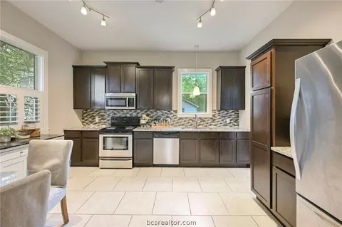 Kitchen - 504 W 28th St, Bryan, TX 77803 photo 1 of 1