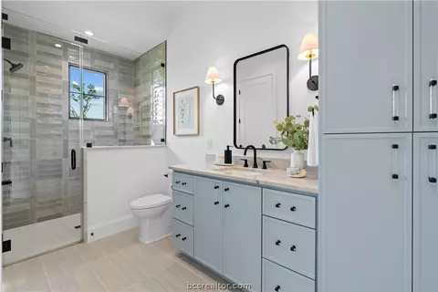 Bath - 3000 Silverbell Ct, Bryan, TX 77807 photo 4 of 6