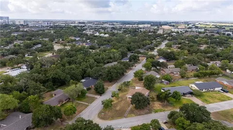 View/Area - 303 Borderbrook Dr, Bryan, TX 77801 photo 3 of 8