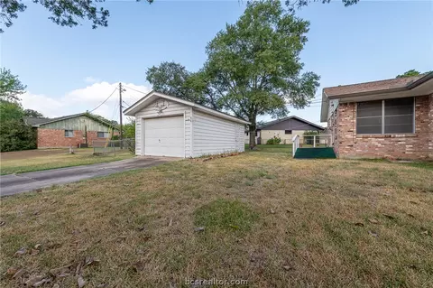 Exterior - 303 Borderbrook Dr, Bryan, TX 77801 photo 4 of 5