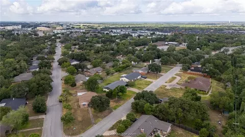 View/Area - 303 Borderbrook Dr, Bryan, TX 77801 photo 2 of 8