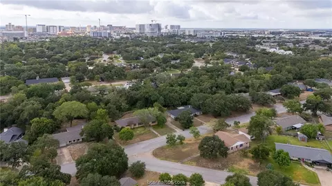View/Area - 303 Borderbrook Dr, Bryan, TX 77801 photo 4 of 8