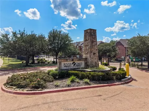 305 Holleman Drive E 301, College Station, TX 77840