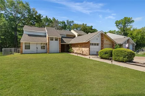 Exterior - 602 Cache Cove A, Bryan, TX 77802 photo 5 of 15