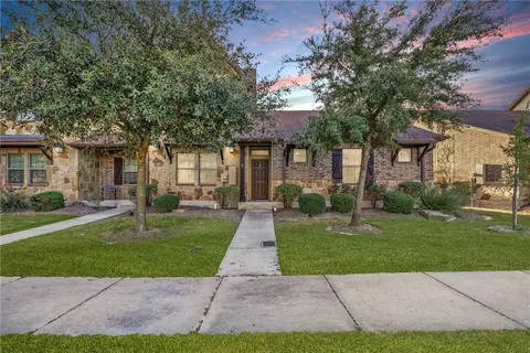 121 Armored Ave, College Station, TX 77845
