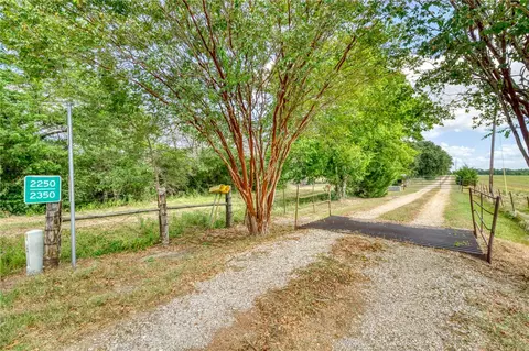 2350 Bryan Place Lane Ln, Hearne, TX 77859