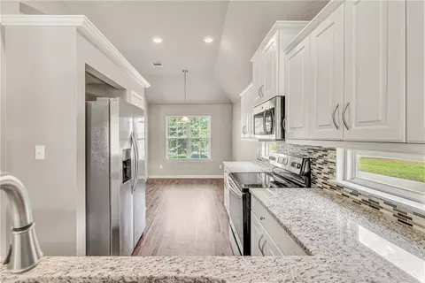 Kitchen - 2029 Jester Trl, Bryan, TX 77807 photo 3 of 3