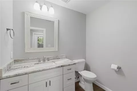 Bath - 304 Dunn St, Bryan, TX 77801 photo 5 of 8