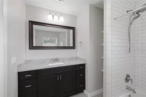 Bath - 304 Dunn St, Bryan, TX 77801 photo 3 of 7