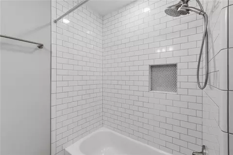 Bath - 304 Dunn St, Bryan, TX 77801 photo 2 of 7