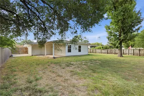 Exterior - 304 Dunn St, Bryan, TX 77801 photo 6 of 8