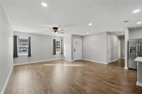 Living - 304 Dunn St, Bryan, TX 77801 photo 2 of 4